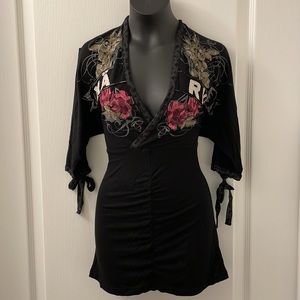 Karv black tee ties in back embroidered top ties on arms Sz L